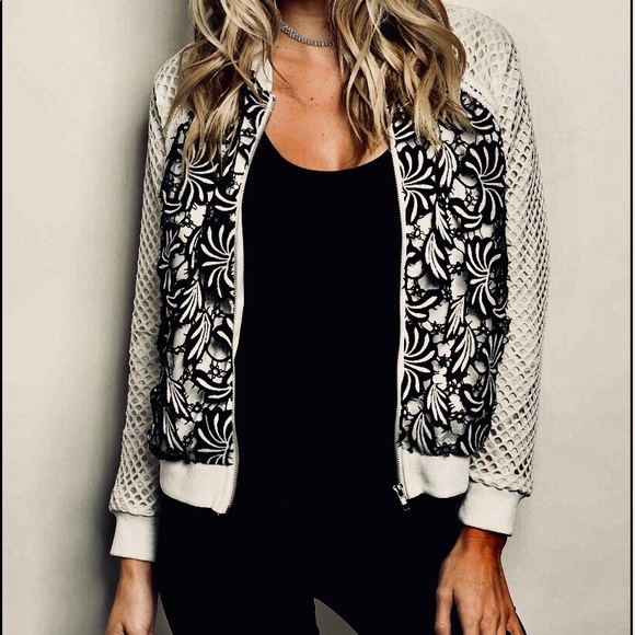 Jackets & Blazers - ✨Black& White Jacket w/ Stunning Detailing✨